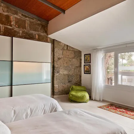 Sleeps 12 Pool Air Con Villa