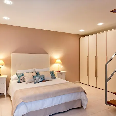 Villa Sleeps 12 Pool Air Con Ingenio